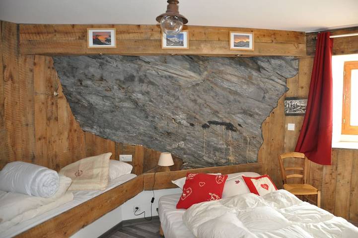 Gîte pour 15 personnes, avec jardin et sauna, animaux acceptés à Saint-André (Savoie) - 2