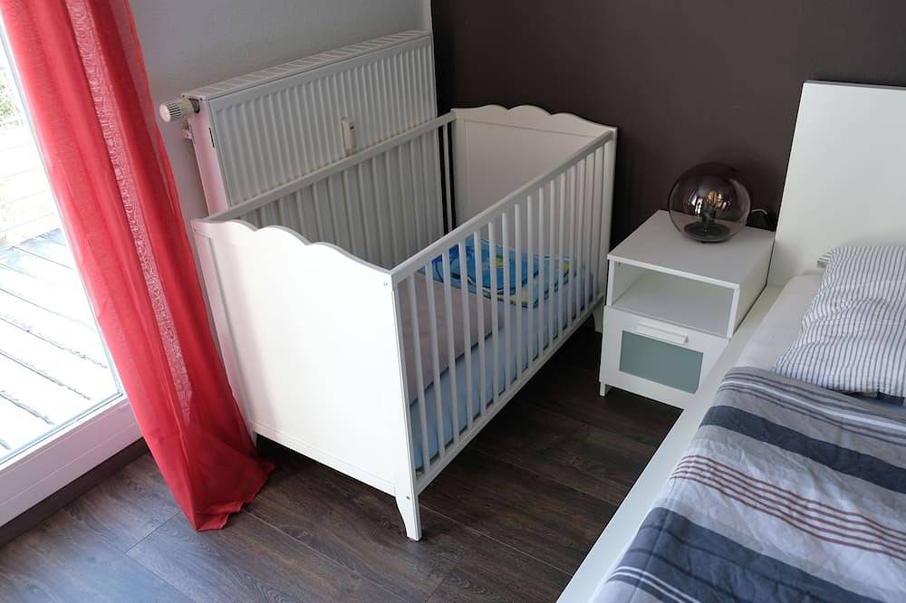Entire apartment, Stylish 2-room apartment with many extras! in Markkleeberg, Neuseenland
