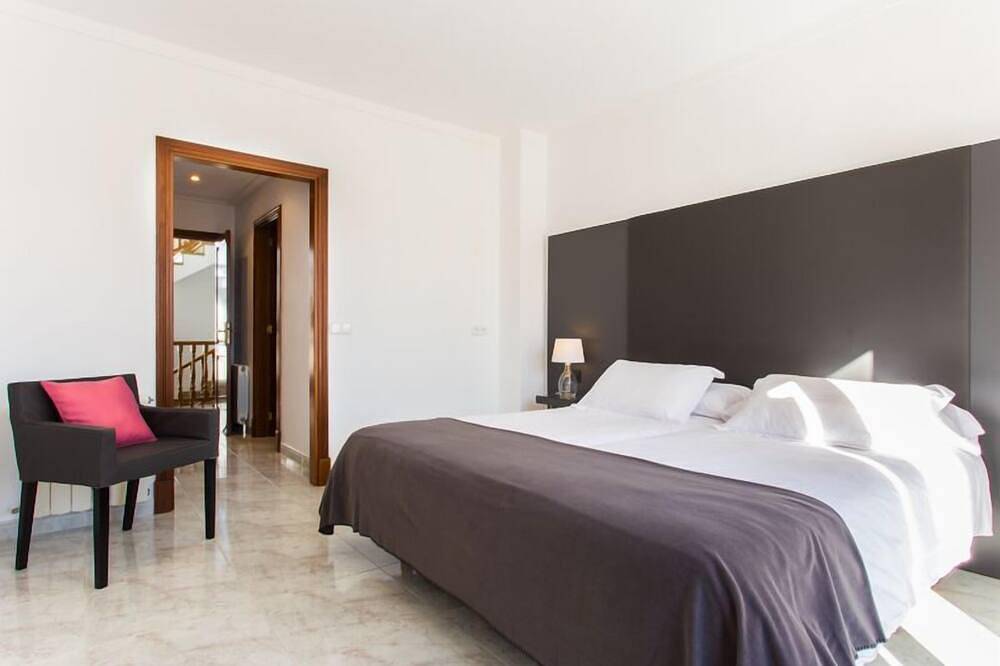 Fantastische Villa mit Pool, Wlan und 300 m vom Strand von Cala Millor entfernt in Cala Millor, Son Servera