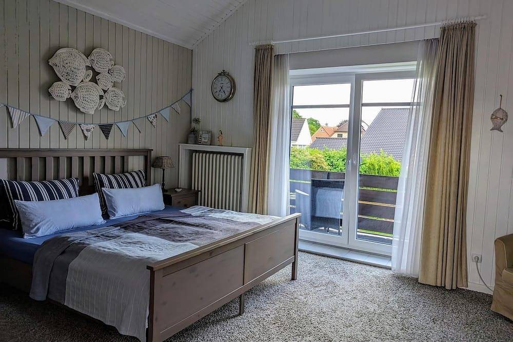 Ganze Wohnung, Ferienwohnung \"Pfötchenparadies I\" für 4 Erwachsene, 2 Kinder und 6 Hunde. in Langen (Geestland), Geestland