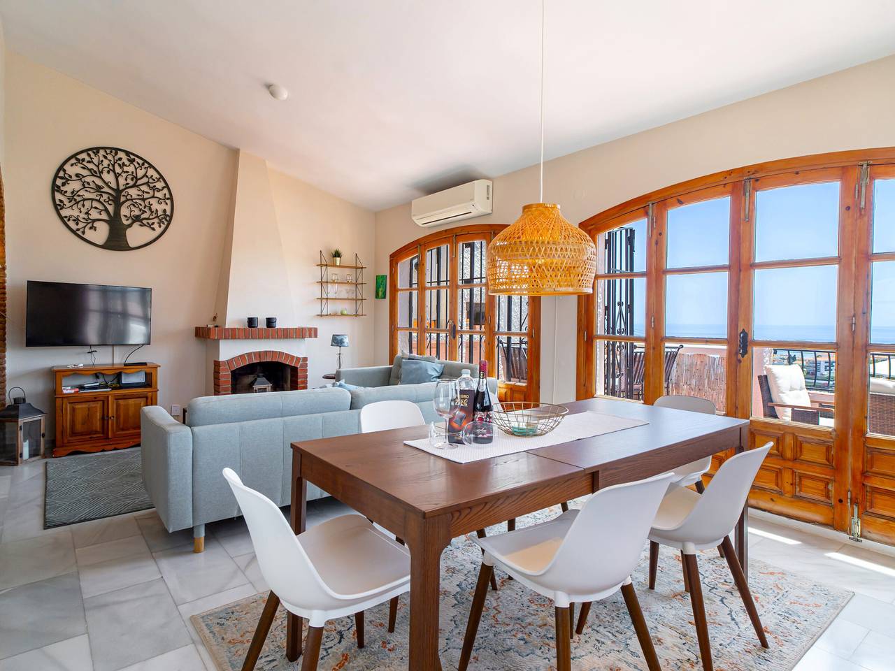 Maison 2 chambres à Nerja avec piscine privée, terrasse et climatisation in Playa de Burriana, Nerja