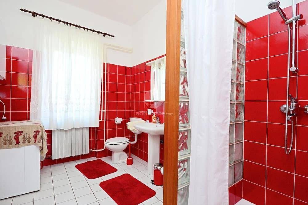 Entire apartment, Apartment 1189/10861 (Istria - Premantura), 500m from the beach in Premantura, Southcoast Istria