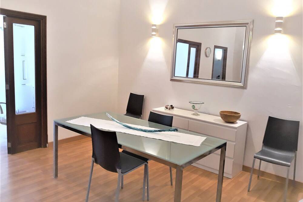Entire apartment, Yourhouse Margaritas with terrace in Santa Margalida, North Majorca