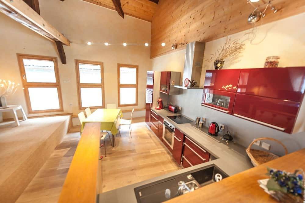 Apartamento entero, 200 m del lago de Annecy in Duingt, Bauges