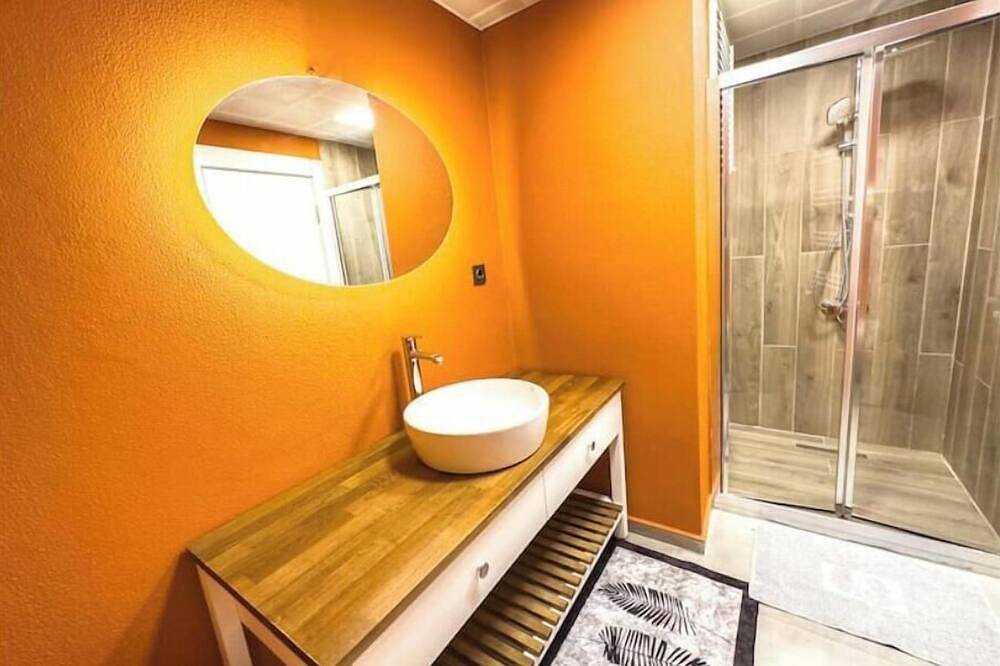 Entire apartment, 110-Luxury Downtown, Safe, Peaceful in Ankara, Central Anatolia region