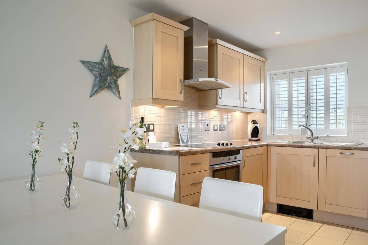 Ganze Wohnung, Luxury Beachfront Outstanding 2 bedroom Apartment in Eastbourne, Ost Sussex