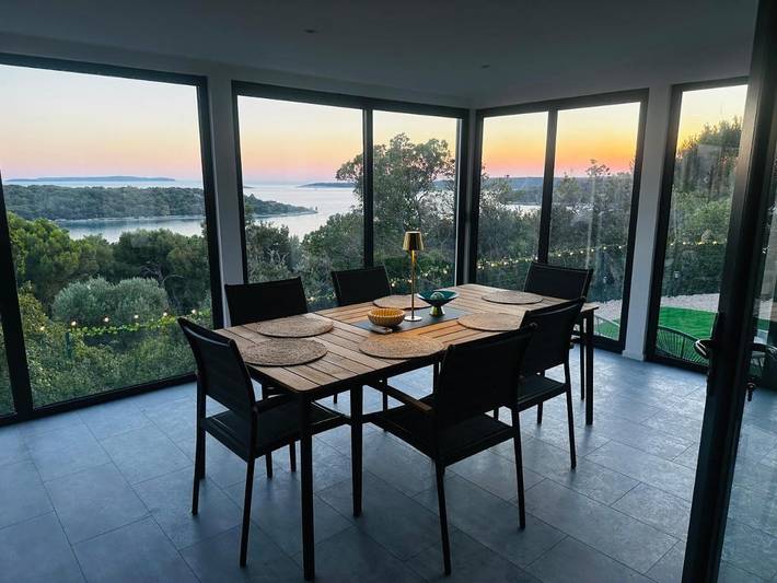 Camping für 5 Personen, mit Balkon und Terrasse sowie Garten und Ausblick auf Lošinj