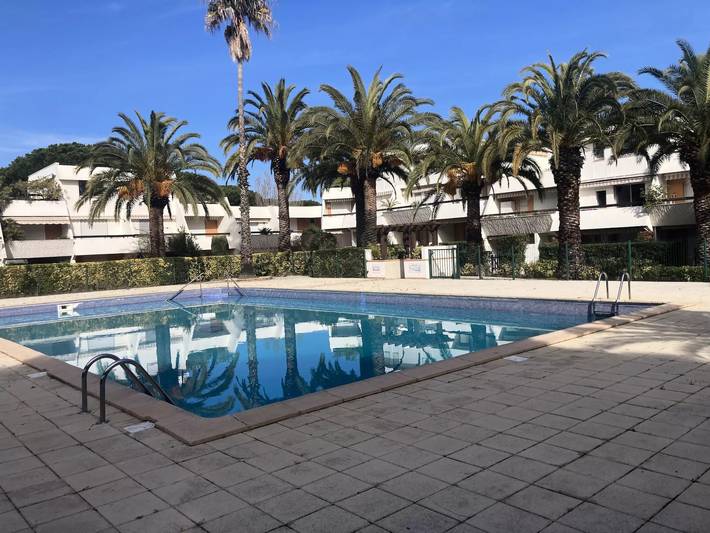 Appartement de vacances pour 4 personnes, avec terrasse et piscine