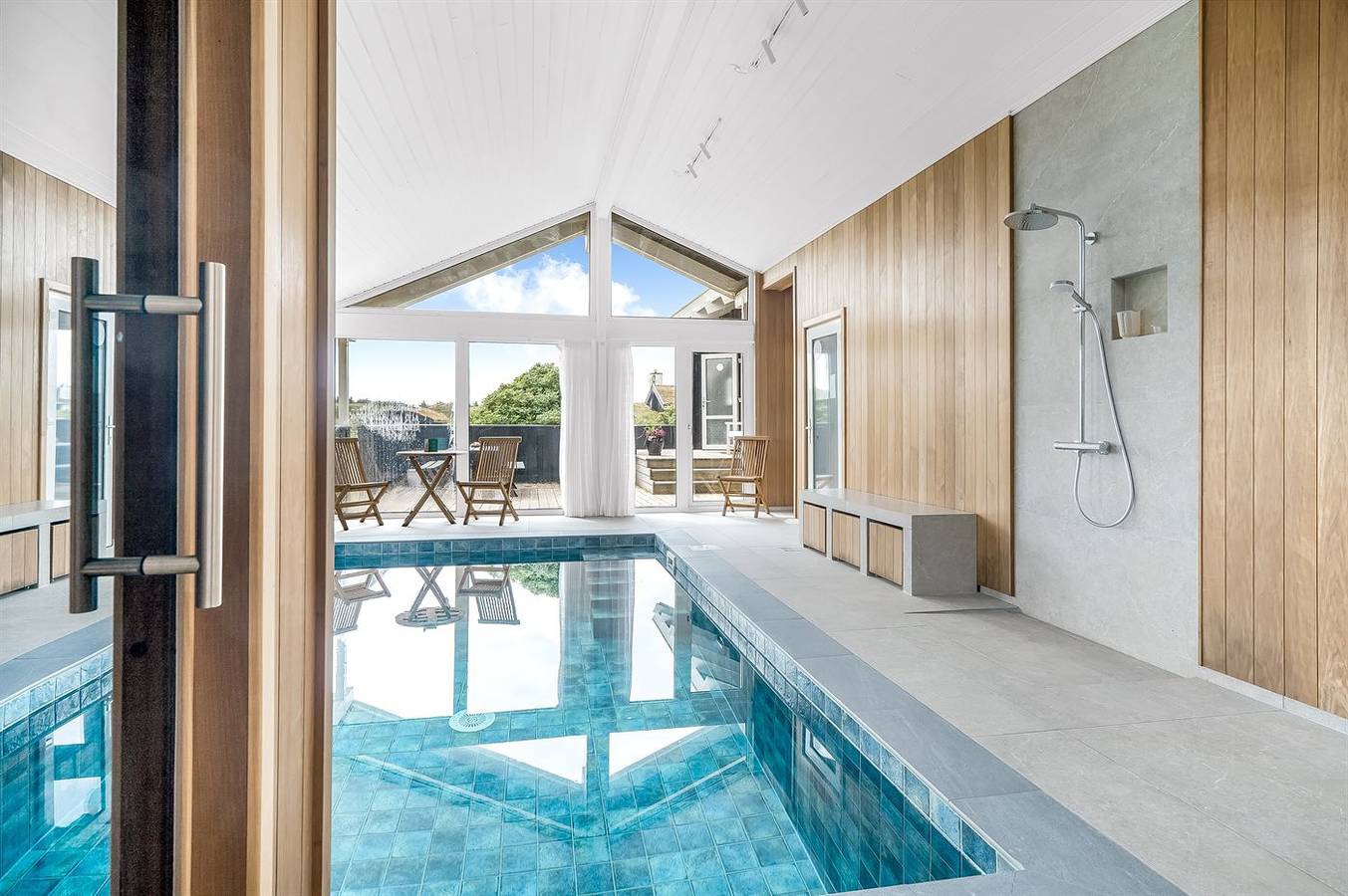 Amazing home in Saltum w/ 6 Bedrooms, Indoor swimming pool and Wifi in Løkken, Jammerbugt