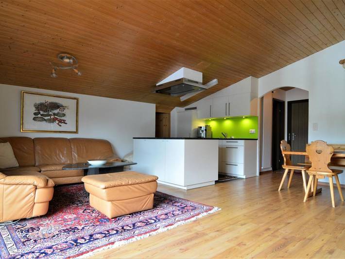 Ganze Ferienwohnung, Tgesa Zundregn - 4 Zimmerwohnung - 7 Betten in Surses, Albula