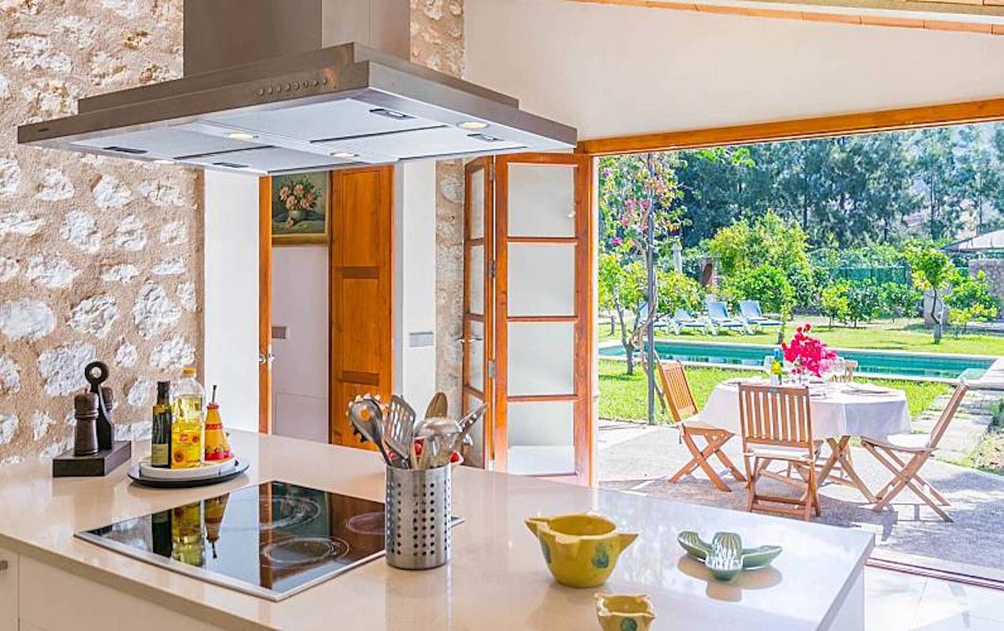 Chalet Casa Futbol con vista a la montaña, piscina, Wi-Fi, A/C, terrazas y jardín in L'Horta, Sóller
