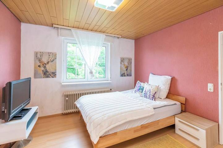 Ferienhaus für 6 Personen, mit Terrasse und Garten in Dreieich - 2