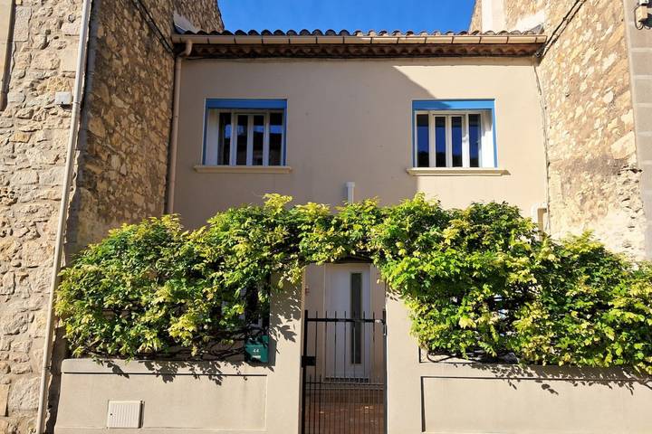 Location de vacances pour 7 personnes, avec Balcon et Terrasse dans Réserve africaine de Sigean