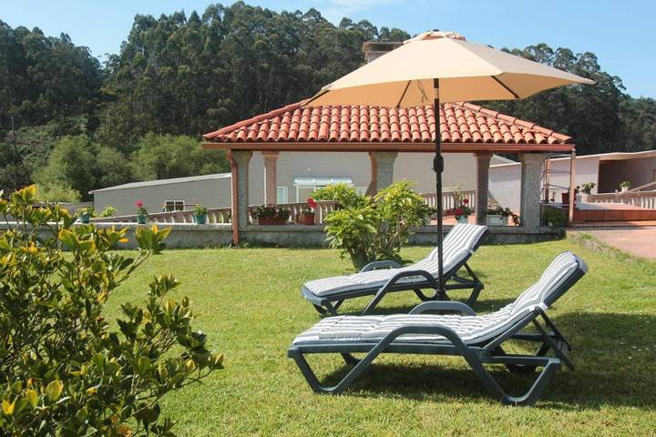 Apartamento de férias para 6 pessoas, com terraço e jardim e ainda vista em Sanxenxo