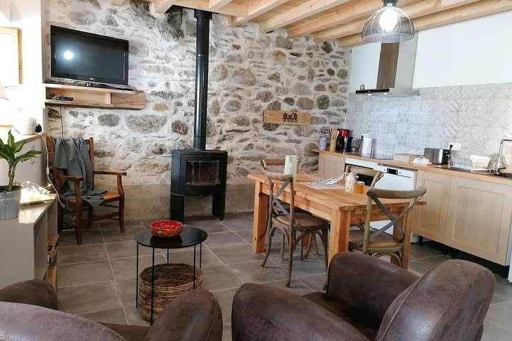 Location de vacances pour 4 personnes, avec jardin à Siguer