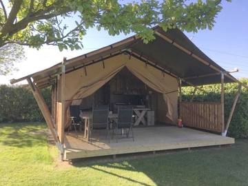 Camping für 6 Personen, mit Garten und Ausblick sowie Terrasse in Zeeland