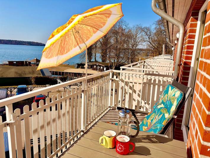 Ferienwohnung für 2 Personen, mit Balkon und Seeblick, mit Haustier in Waren (Müritz)
