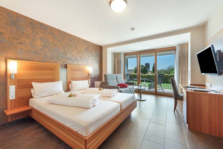 Hotel Mohren Hagnau am Bodensee - Komfortzimmer mit Bergblick in Hagnau am Bodensee, Region Bodensee-Oberschwaben