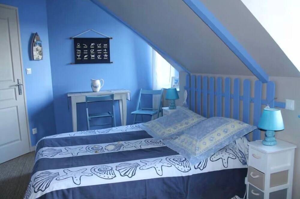 Gîte Les Hervelines with Private Pool, Garden & Wi-Fi in Pleudihen sur Rance in Pleudihen-sur-Rance, Dinan region