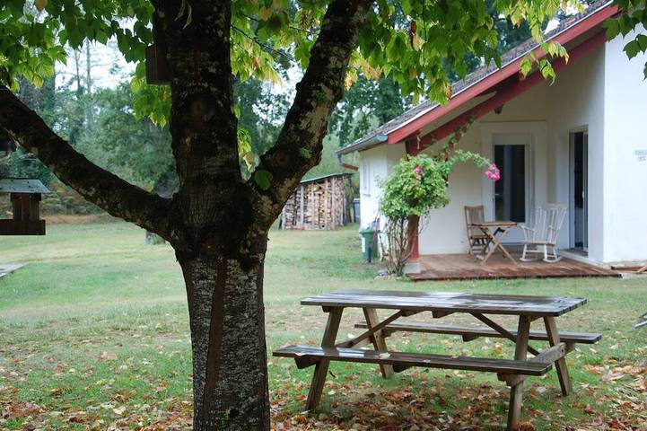Maison de vacances pour 6 personnes, avec jardin ainsi que jacuzzi et terrasse