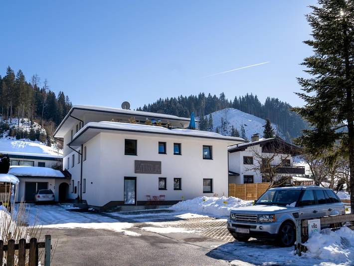 Vakantieappartement voor 12 personen, met balkon en sauna in Hopfgarten im Brixental