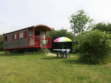 Chambre D’hôte pour 4 Personnes dans Saint-Paul-le-Gaultier, Parc naturel régional Normandie-Maine, Photo 1