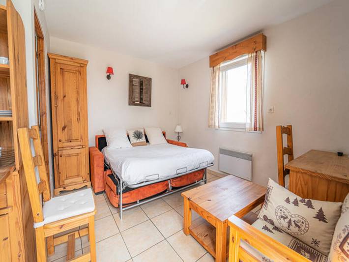 Gîte pour 2 personnes, avec terrasse, adapté aux familles à Aumont-Aubrac - 4