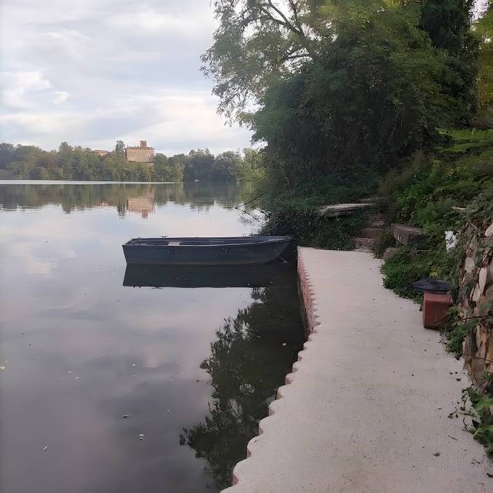 Holiday Home 'Gîte de Pêche' with Pool, Terrace, Air Conditioning and Direct Tarn Access in Rivières, Albi region