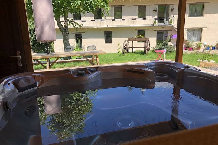 Ganze Wohnung, Apartment-Modern-Eigenes Badezimmer-Blick auf den Fluss-Jorasse in Sallanches, Pays du Mont-Blanc