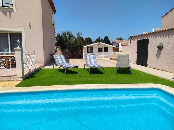 Maison de vacances pour 2 personnes, avec Terrasse ainsi que Jardin et Piscine à Fos-sur-Mer