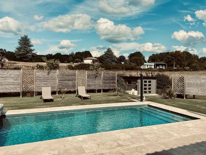 Gîte pour 10 personnes, avec piscine, adapté aux familles à Saint-Martial-de-Nabirat - 2