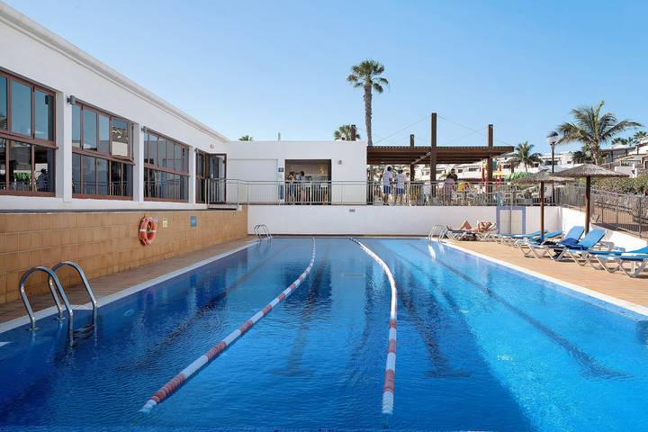 Ganze Wohnung, Apartment "Playa Flamingo 34" in Strandnähe mit Meerblick, Pool und Terrasse in Playa Blanca, Yaiza