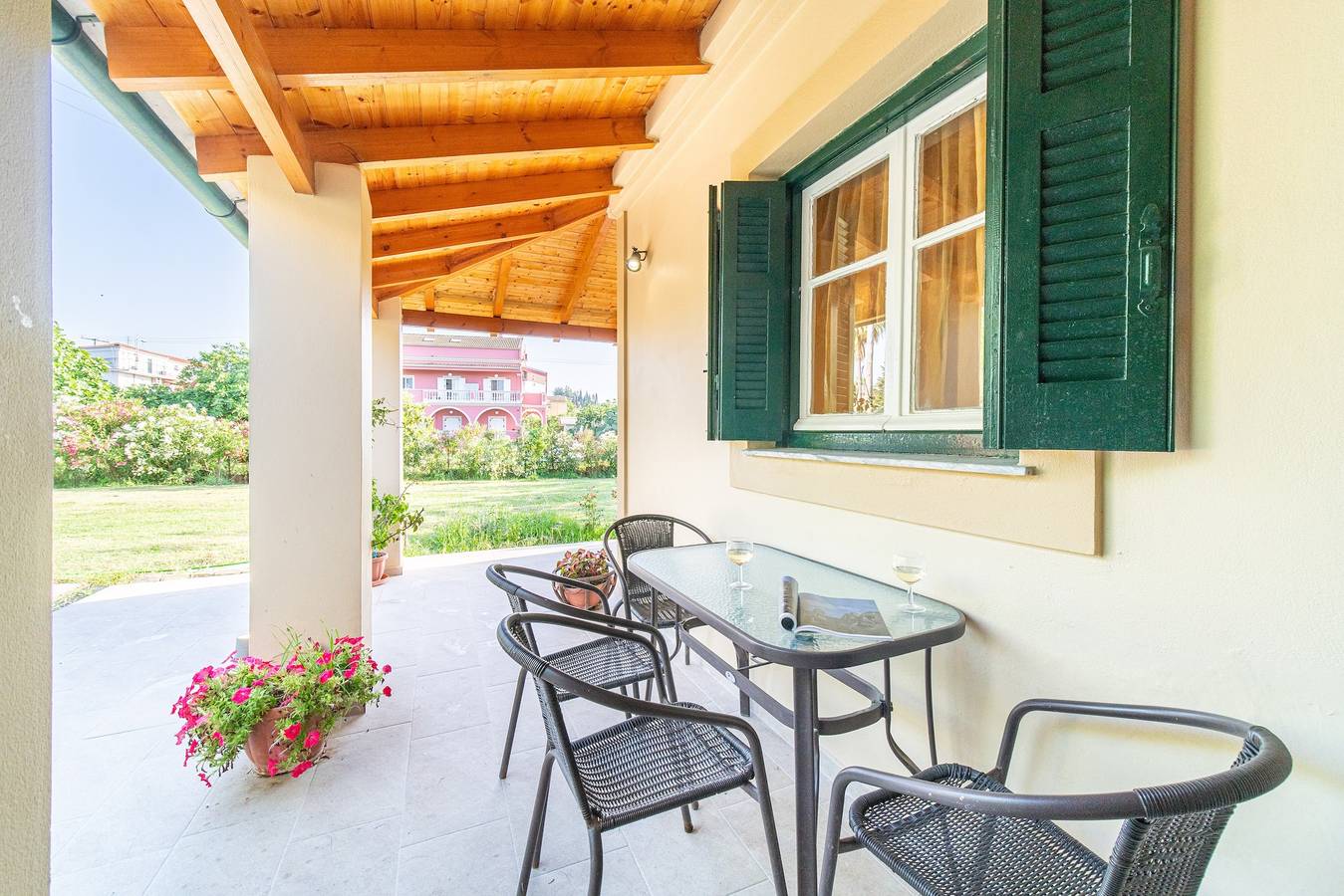 Feriehus for 5 personer med have in Potamos, Korfu