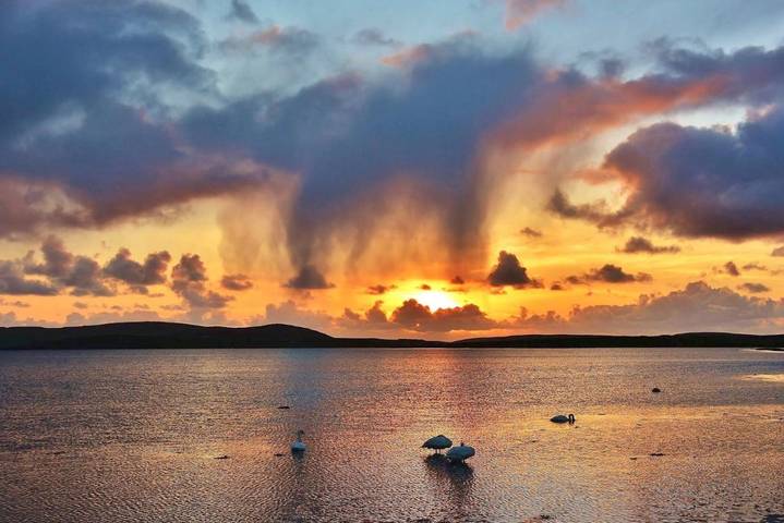 Holiday home for 7 people, with view and garden as well as lake view in Orkney Islands
