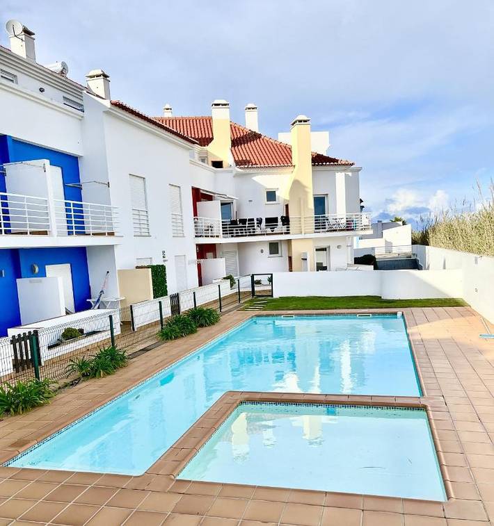 Gîte pour 4 personnes, avec jardin ainsi que vue et piscine, animaux acceptés à Baleal - 2