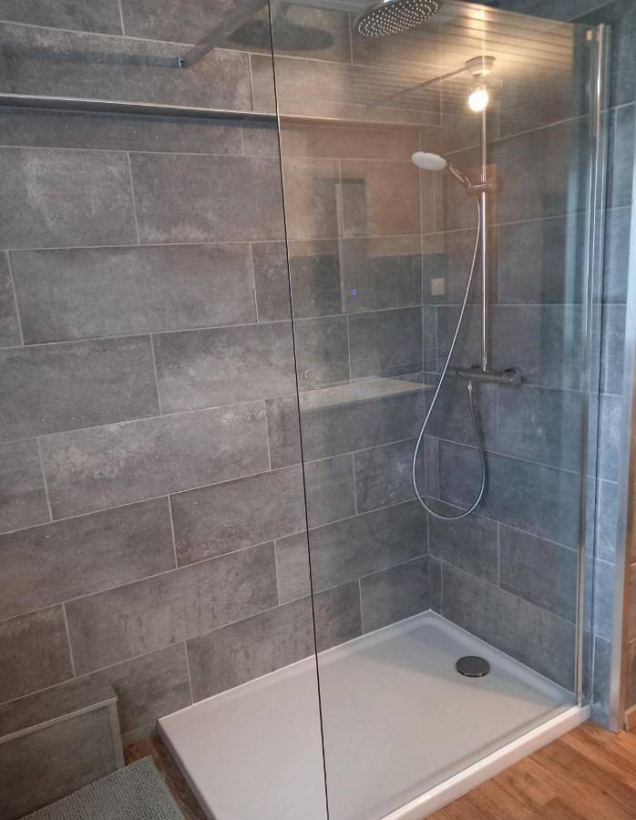Location de vacances pour 5 personnes, avec Jacuzzi ainsi que Terrasse et Vue à Blicourt - 2