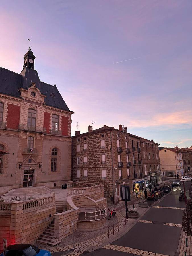 Gîte Cosy - 72m2 - Hyper Centre - Tout équipé in Langeac, Haute-Loire