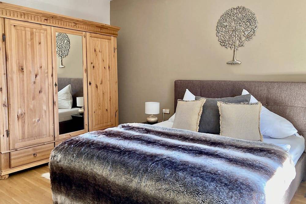Belle Kitz urban villa for 11 with sauna & garden in Kitzbühel, Kitzbuehl alps