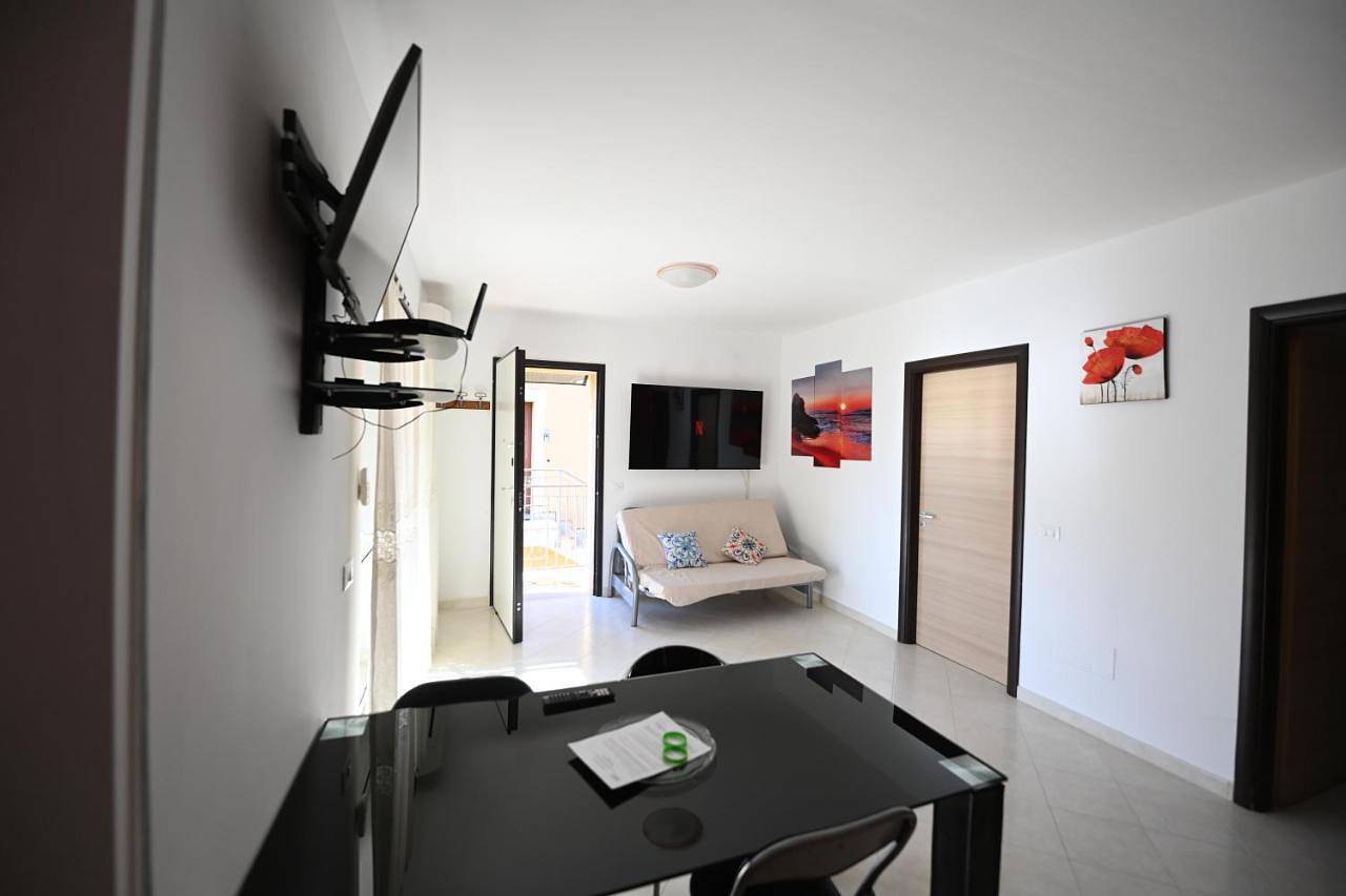 Villa Pizzo Beach Club - Free Pool & Private Beach Perfect for Families in Contrada Difesa, Pizzo
