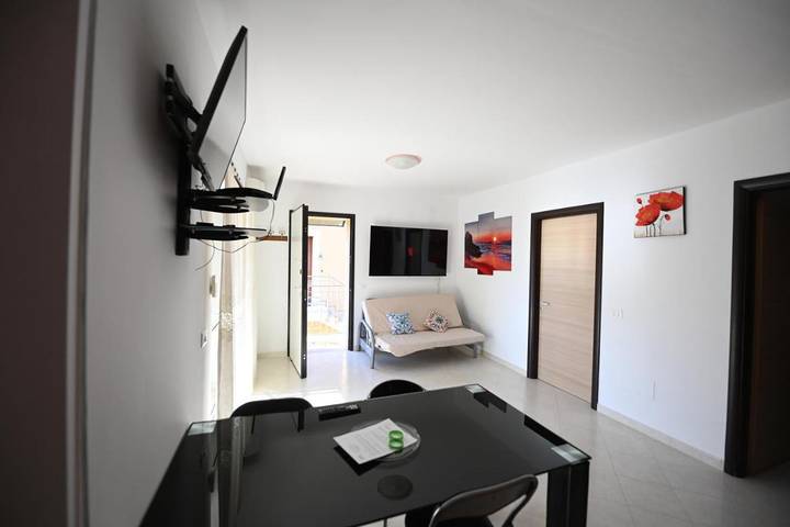 Parc de vacances pour 6 personnes, avec jardin ainsi que vue et piscine, animaux acceptés à Pizzo - 3