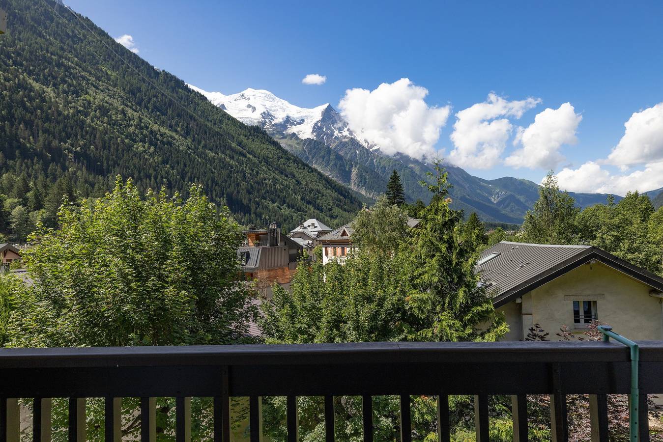 Appartement entier, Appartement 2 à 6 personnes, proche gare et centre in Brevent-Flegere, Chamonix-Mont-Blanc