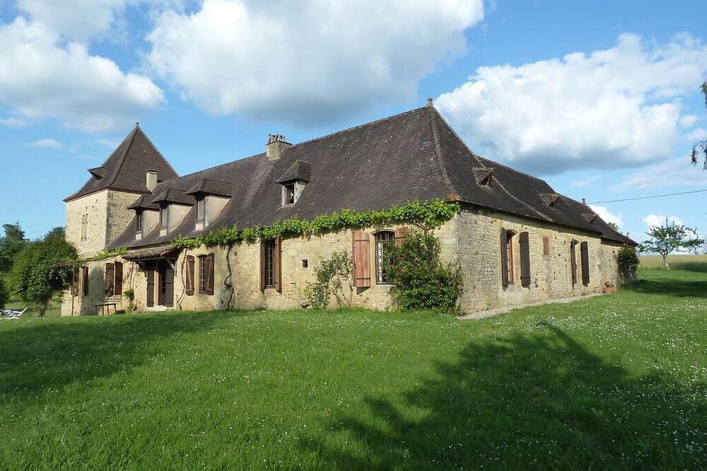 Maison de campagne spacieuse, idéale pour des vacances en famille in Saint-Avit-Sénieur, Périgord Pourpre