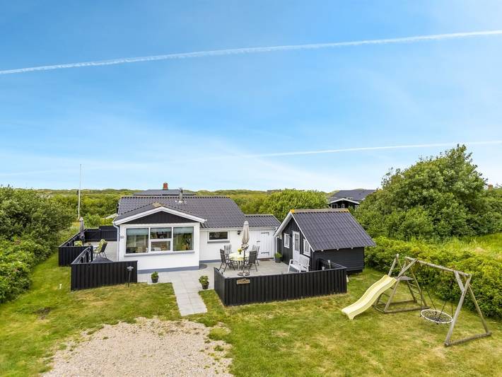 Ferienhaus für 4 Personen, mit Terrasse in Lakolk