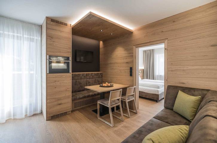 Entire apartment, Three-Room Apartment 'Type C 50m²' with Mountain View, Balcony, and Wi-Fi in Sand in Taufers, Kronplatz
