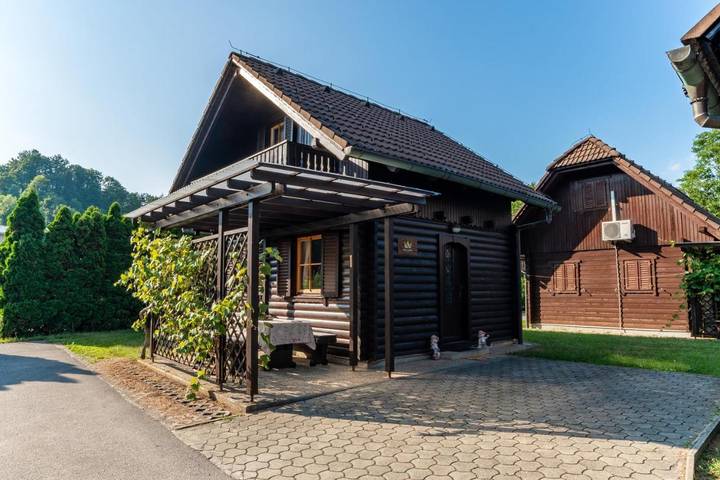 Ferienwohnung für 6 Personen, mit Ausblick und Garten