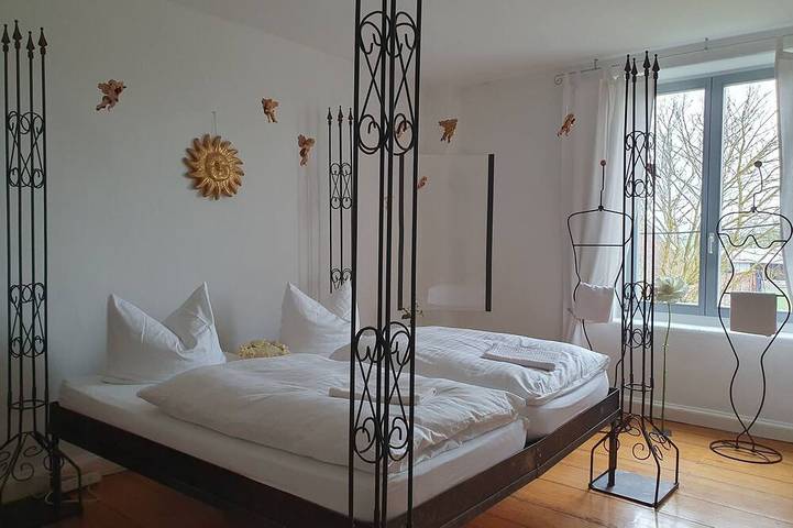 Ferienhaus für 25 Personen, mit Garten und Balkon, mit Haustier in Neukalen - 4