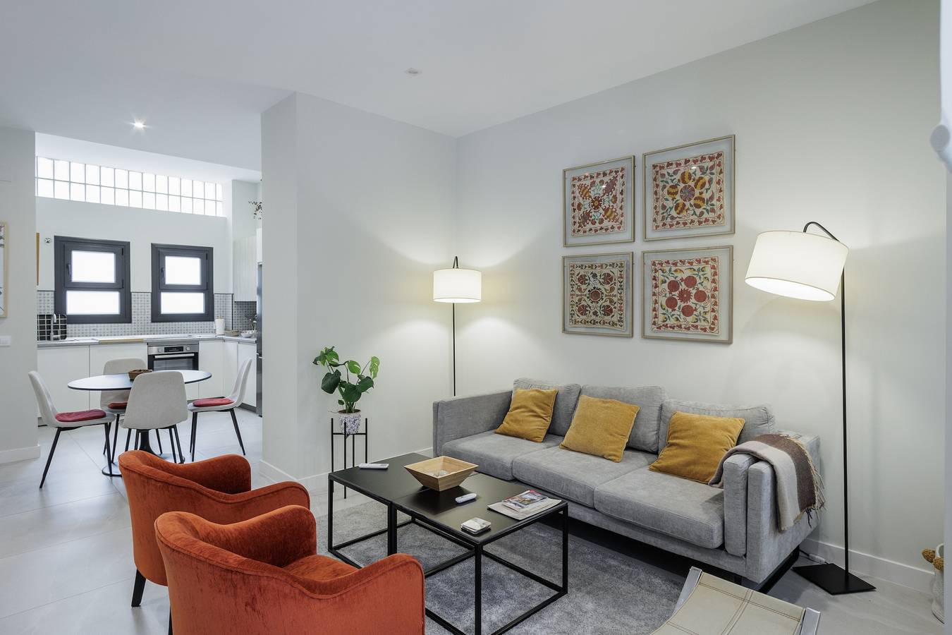 Casa Almoguera. Modern apartment in a prime location near Seville city center in Los Remedios, Sevilla