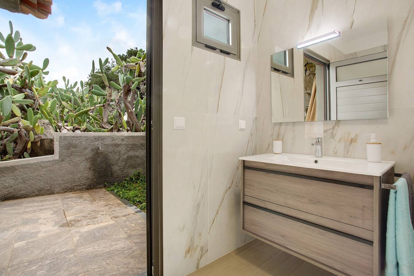 Vakantiehuis 'Casa Do Vinho' met Uitzicht op Zee, Privé Terras en Wifi, foto 14
