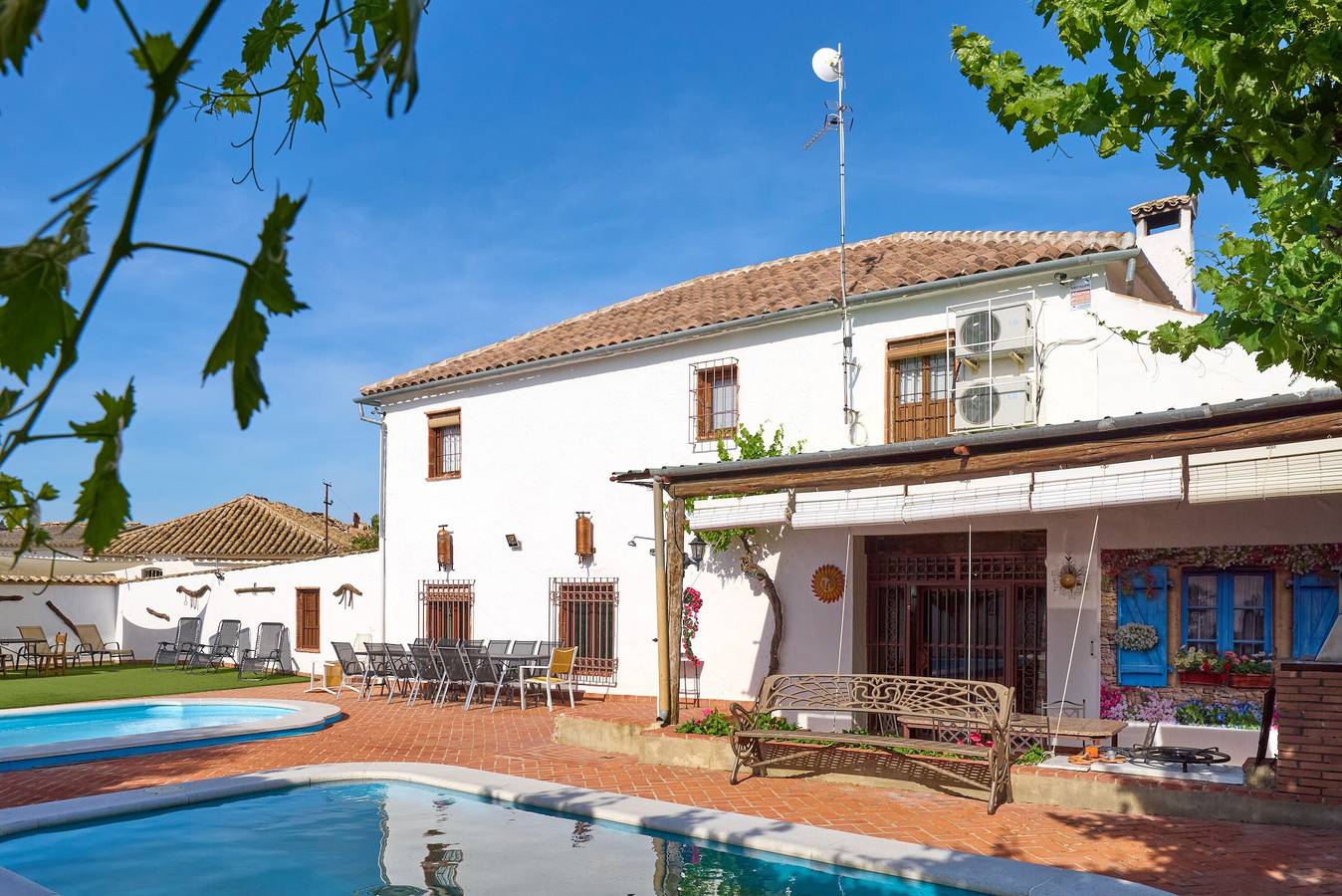Ampio Cortijo a Lucena, Andalusia – 6 Camere con Vista Montagna in Lucena, Sierras Subbéticas