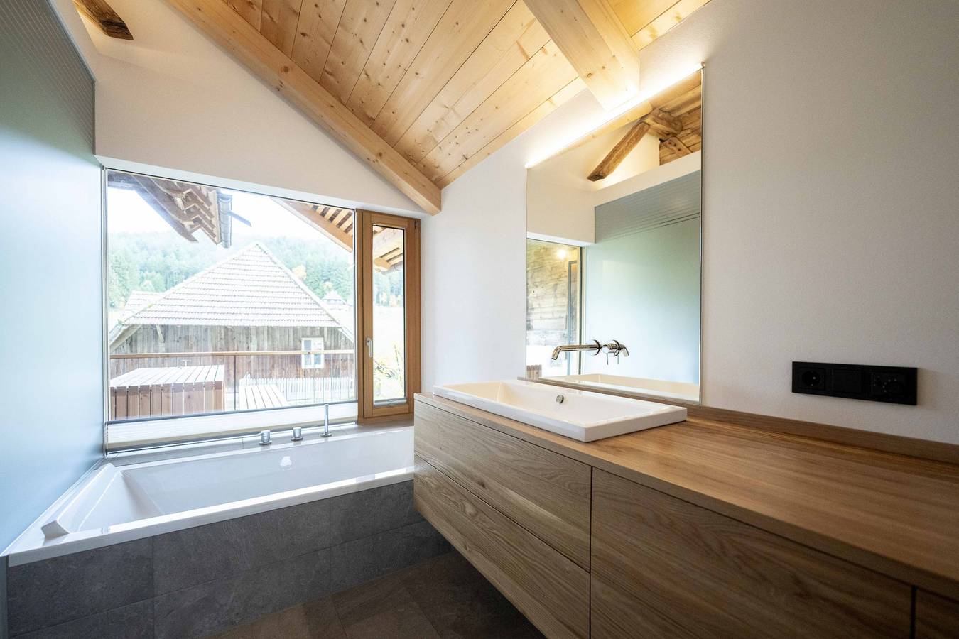 Ferienhaus 'Ferienhaus Kornspeicher' mit Bergblick, gemeinsamer Terrasse und Wi-Fi in Hornberg, Mittlerer Schwarzwald